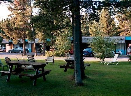 Mountain Pine Motel East Glacier Park Village Buitenkant foto